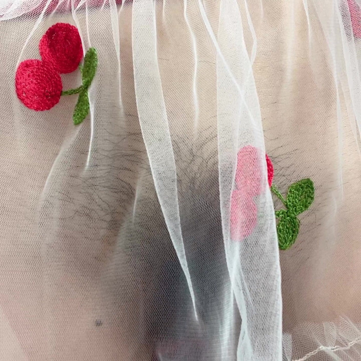 sweethanajapanese: 오줌 싸는 걸 기다릴 수 없어 물 흙