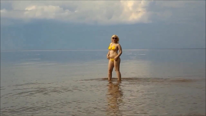 RedRoseRus: Biquíni na praia 2