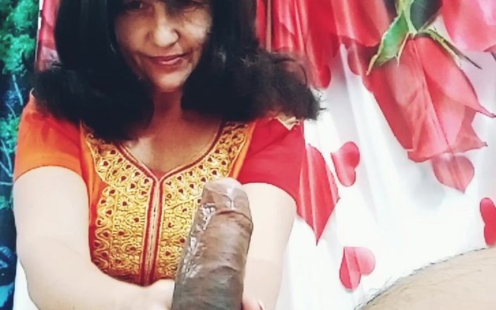Bolly Karma: Хорошенькая красивая женщина получает хуй