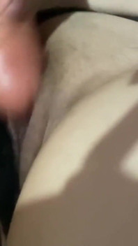 Trovo la viziosa piccola puttana Babyluna939 si masturba e la riempio di sperma parte 2