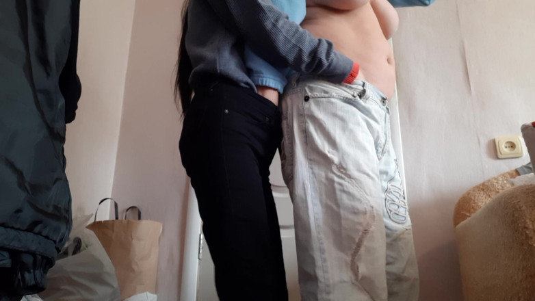 Lesbian-illusion: Minha namorada e eu escondemos de todos que somos lésbicas