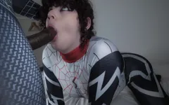 Örümcek kız femboy tuzak yüzü miles morales tarafından sikiliyor büyük zenci yarağı
