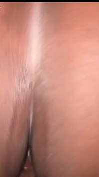 졸업 후 숙제를 안 했다고 새아빠가 내 뚱뚱한 엉덩이를 때렸다