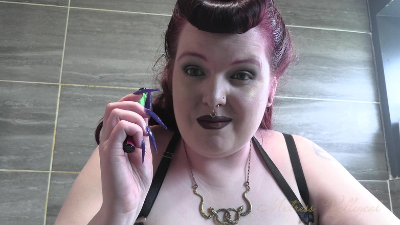 Mxtress Valleycat: Kouř a podřízení