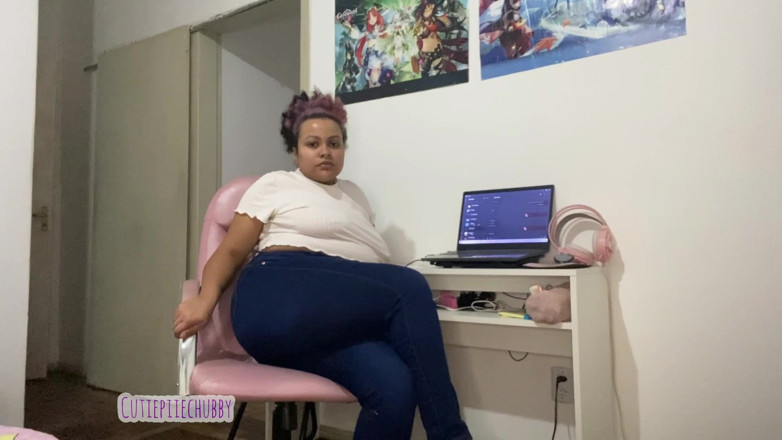 Cutiepiie Chubby: BBW Ebony Farting on Chair Complitation