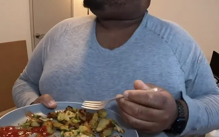 Blkhole420: Just a quick huge sized lunch in the belly.