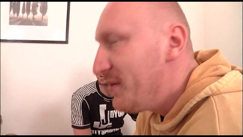 DEUTSCHE AMATEUR: 恋爱中的微胖年轻荡妇