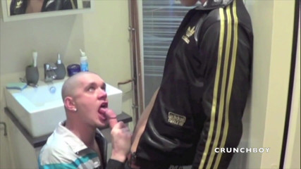 STRAIGHT BOY CURIOUS: Ryan zerżnięty przez prostego Araba w joggingu
