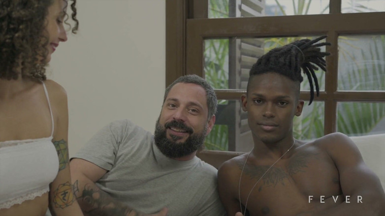 Fever Films: Casting interview met perfecte brunette