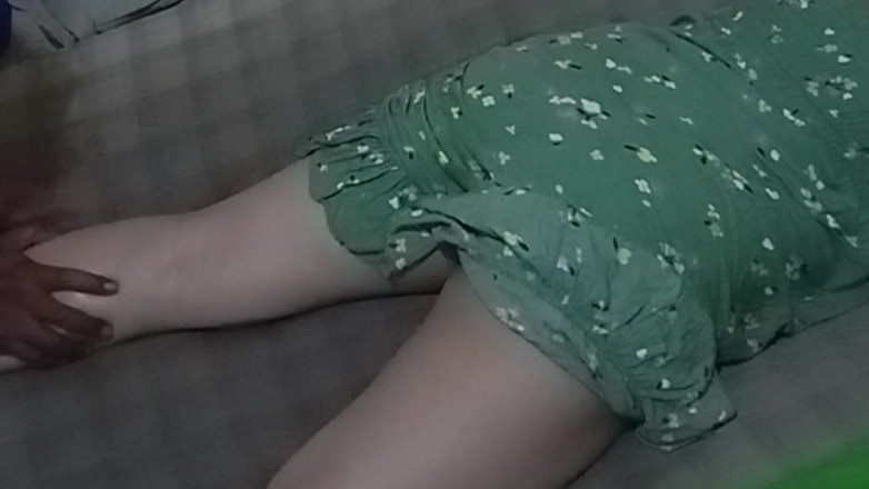 Angelina Pop: Mát-xa cộng với nhiều người hơn trong nhà của họ