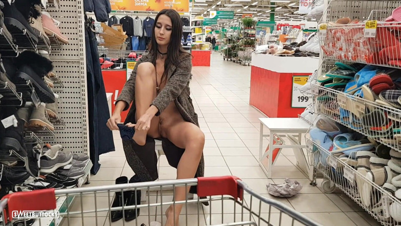 SweetButtocks: Naakte Walmart