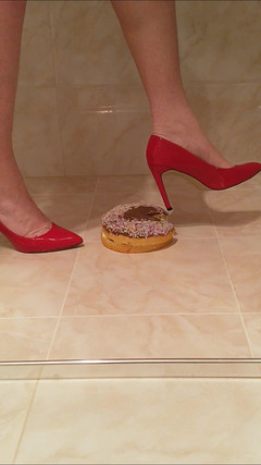 Labek: Cream Cake Crush