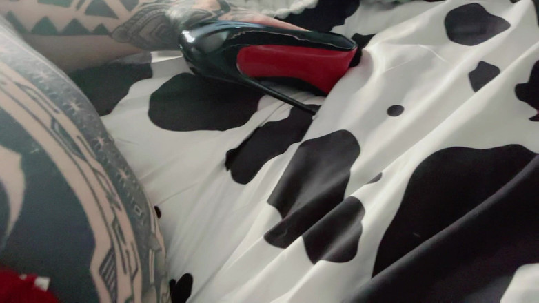 Miss Valentina: Pussy和Louboutins