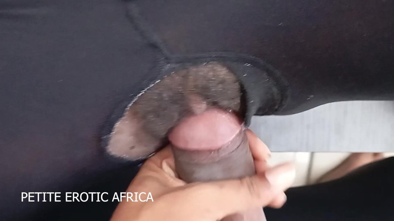 Petite Erotic Africa: Scopando la figa ed il culo di lilltle lovet