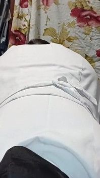 병원 휴게실에서 더러운 섹스를 하는 세 명의 간호사
