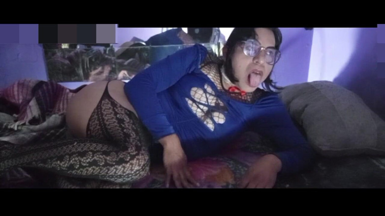 Luississytv: Mon demi-frère se faufile toujours dans ma chambre depuis qu’il...