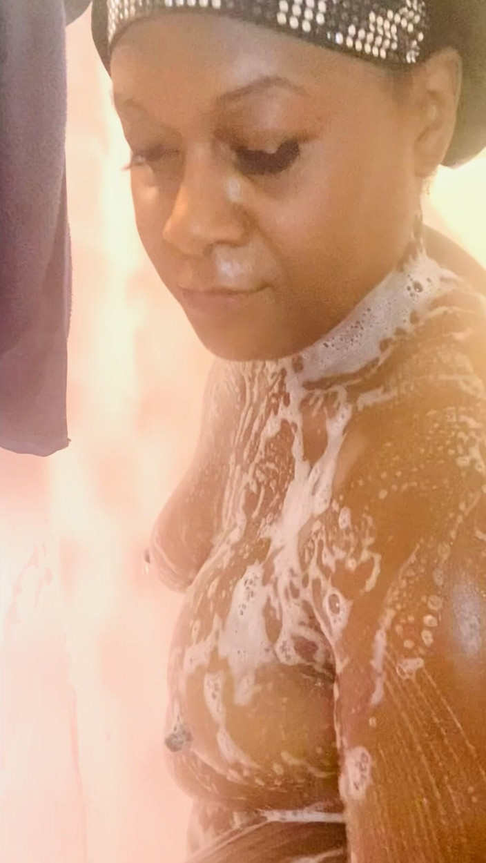 Luscious: Peachy ile gel duş al