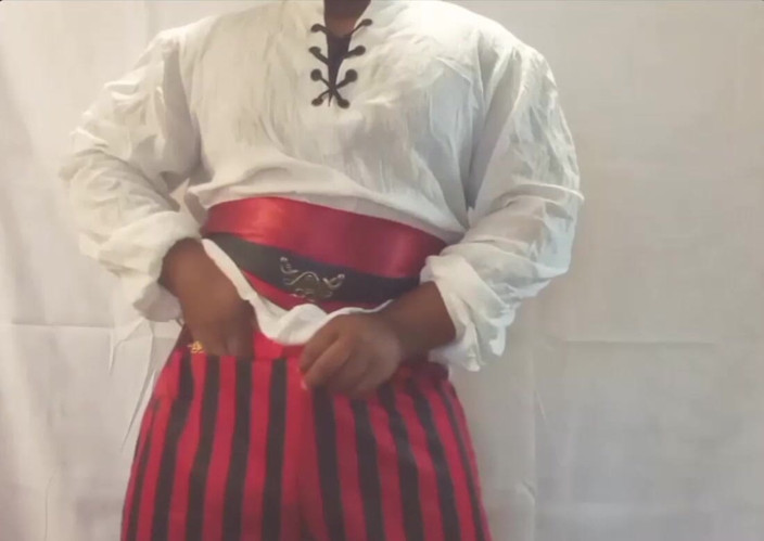 Eddie Venezuela: Pirate Cosplayer melancap!