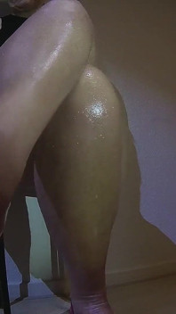 Sexy Toe Tapping in Red Heels 2