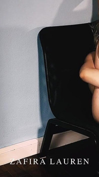 Live mit Faphouse Model Zafira Lauren in Italien