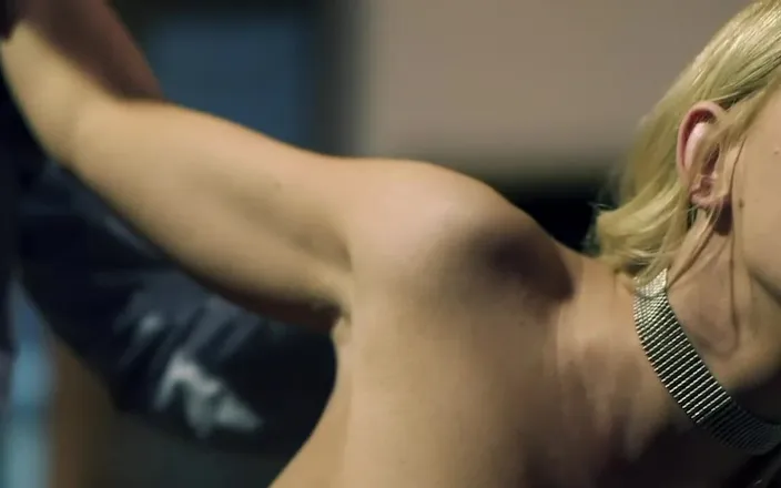 DARING - ORRANGE MEDIA: Kendo's Merry Christmas Soft - Open the Gift That Awaits You...