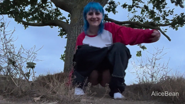 Alice Bean: Pisse ****** risquée