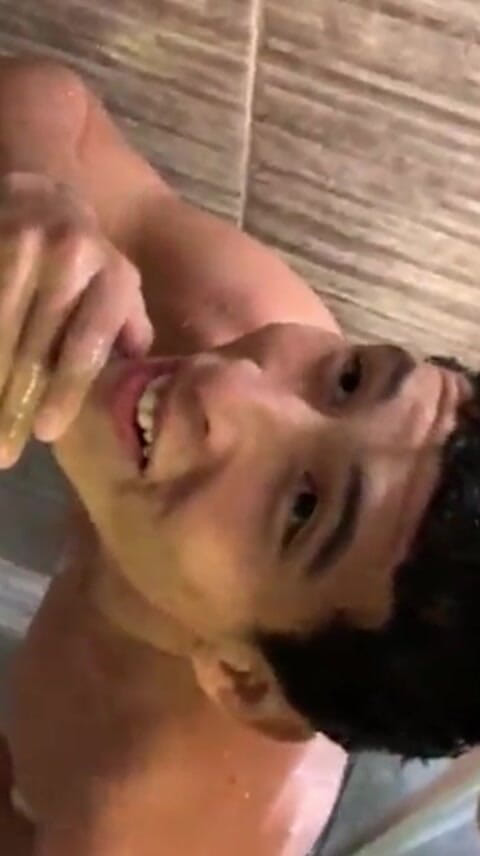 The Substance: Ragazzi magri e nudi mi stanno aspettando nel mio appartamento...