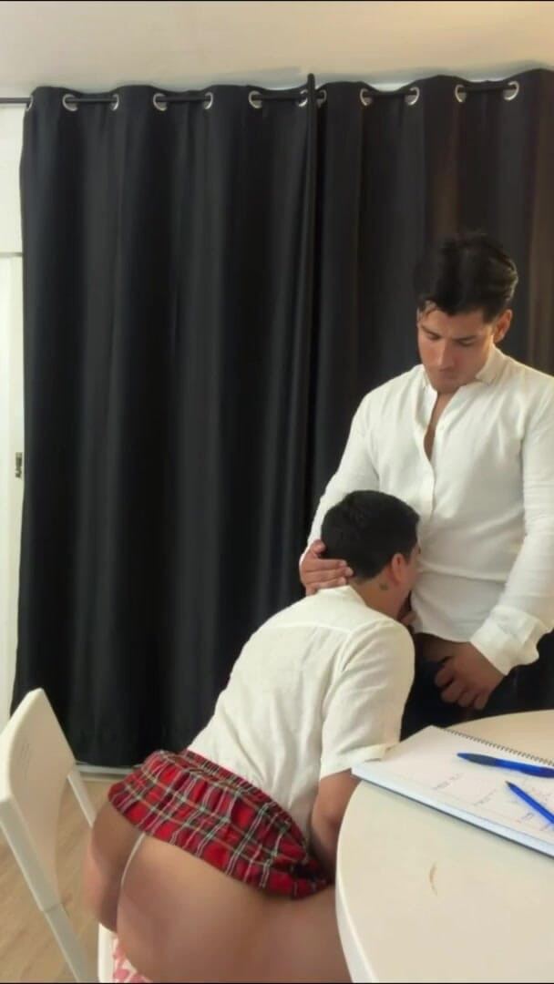 Johnny Hakson: Teacher Fucks Student Bubblebutt