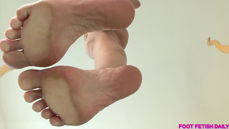 Foot Fetish Daily: Alexis Breeze podeszwy na szklany fetysz stóp
