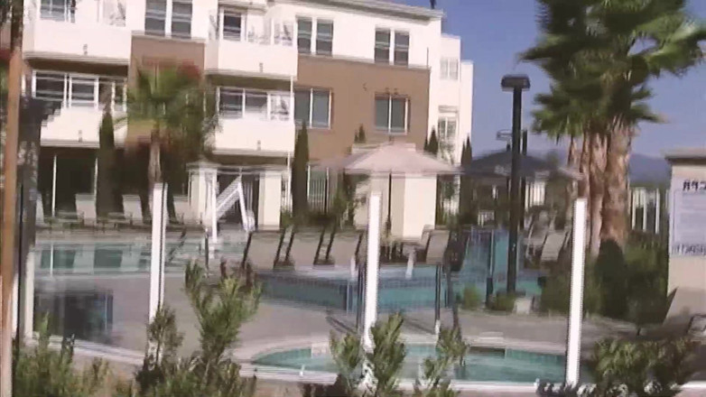 SEXUAL SIN: Booty workoutscene-2_blonde tante seksi dengan pantat bahenol yang diikat di...