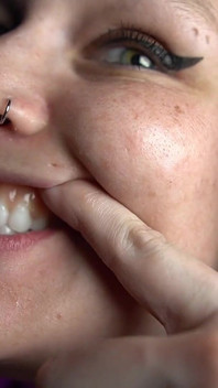 Tour de boca con dentaduras postizas