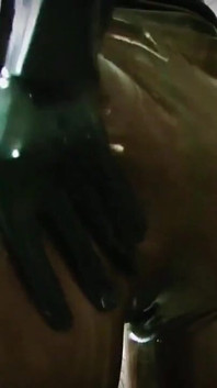 Femdom Zpocený latex