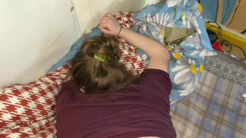 MilkyWay: गधे को कुत्ते शैली में चोदता है। गंदी बात और कराहना। रूसी घर का बना