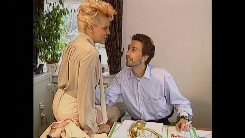 MMV TV - our best full movie: Insaziabile figa bagnata della ragazza tedesca divorata da un grosso...