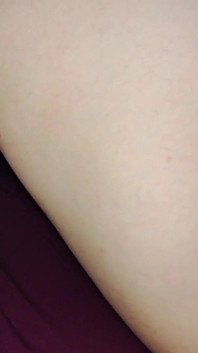 Gruby facet z małym penisem rucha swoją dziwkę szwagierkę
