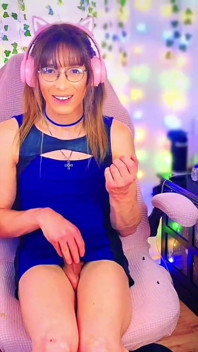 Cute Trans Girl Sooo Muscular