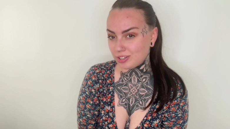 Miss Valentina: Kontol besar hitam vs kontol putih kecil