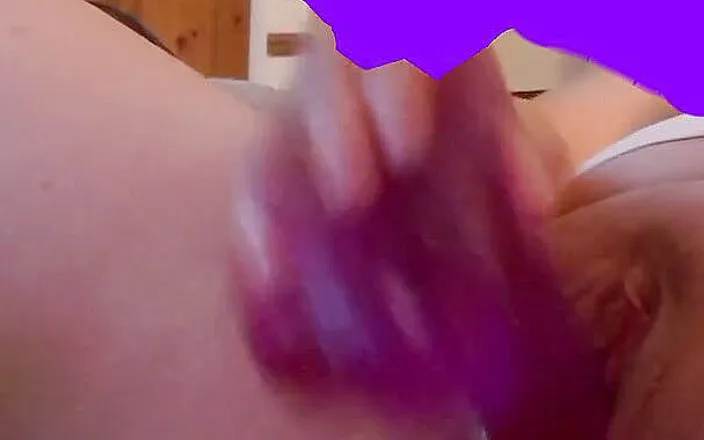 Badass Chick 2020: Sledujte, jak šukám se svým růžovým robertkem!