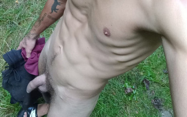 Honziklaci: Nahá procházka v lese