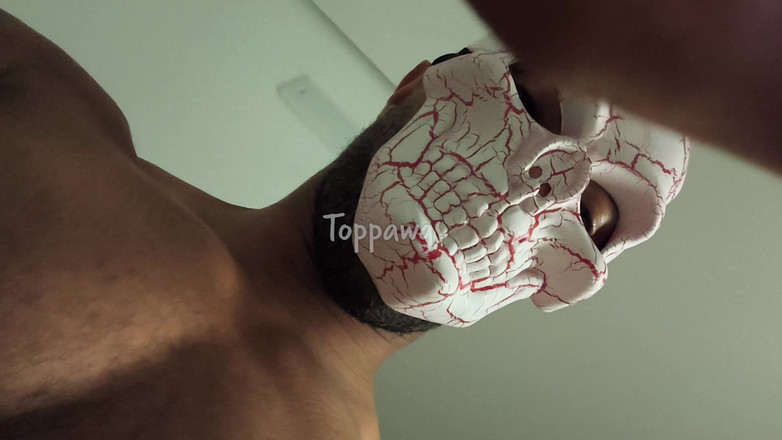 TopPawgs Raw: 그녀의 휴대폰에서 따먹히는 두꺼운 라틴계 여자