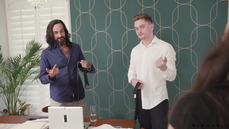 Bi Phoria: Bi Phoria in un binding