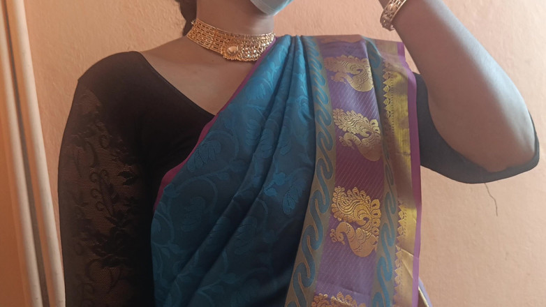 Inba: पड़ोसी विवाहित महिलाएं सीढ़ियों में ढांचा दिखा रही हैं