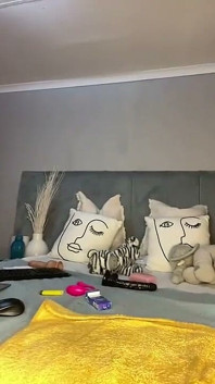 Striptease cu curul gras al unei femei mari și frumoase