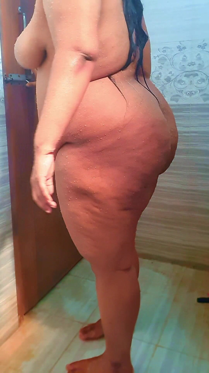 Aria Mia: Sexy milf velký zadek a obrovská prsa arabská macecha ve...