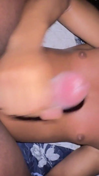 Ragazzo nero che si divertiva nel trans birichino