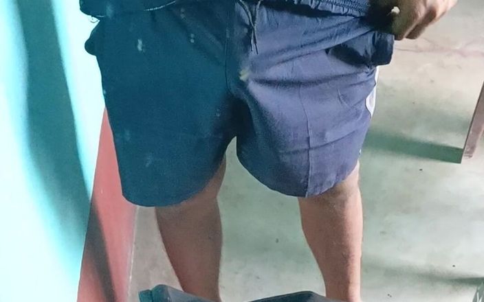 baby_johnny: Il ragazzo caldo vergine indiano si masturba