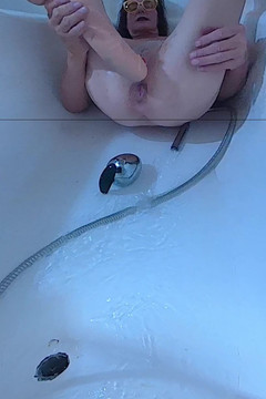 Lizzy Yum VR: Lizzy Yum VR 2025 Masturbare cu dilatare în baie, masturbare cu tachinare # 18