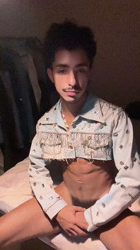 Exhiber Le Corps Avec Des Vêtements Que J’ai Faits