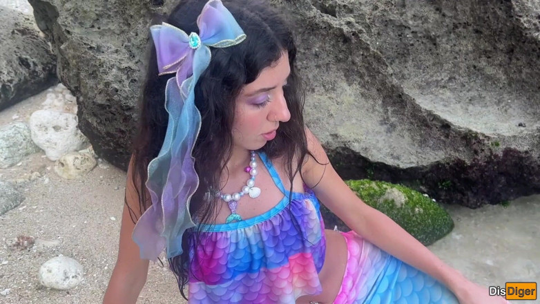 Dis Diger: I Met a Beautiful Mermaid on an Island and Gave...