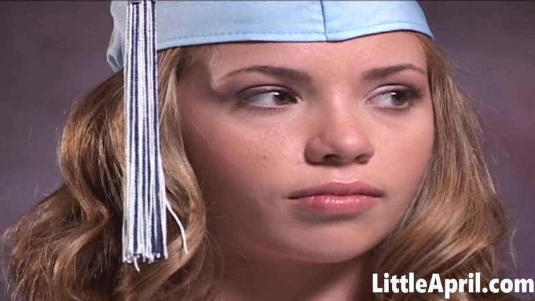 Little April: Dzień ukończenia szkoły dla małego kwietnia